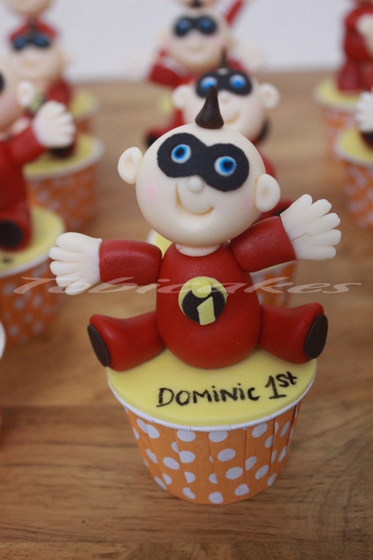 CUPCAKES NHÂN VẬT HOẠT HÌNH GIA ĐÌNH SIÊU NHÂN