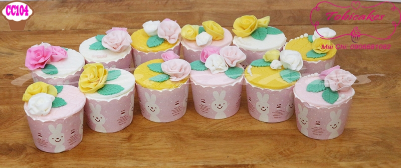 [CC104] CUPCAKES TRANG TRÍ CHỦ ĐỀ HOA HỒNG