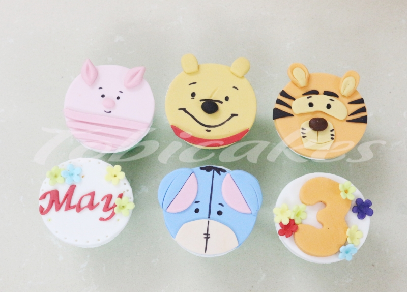 CUPCAKES NHÂN VẬT GẤU POOH