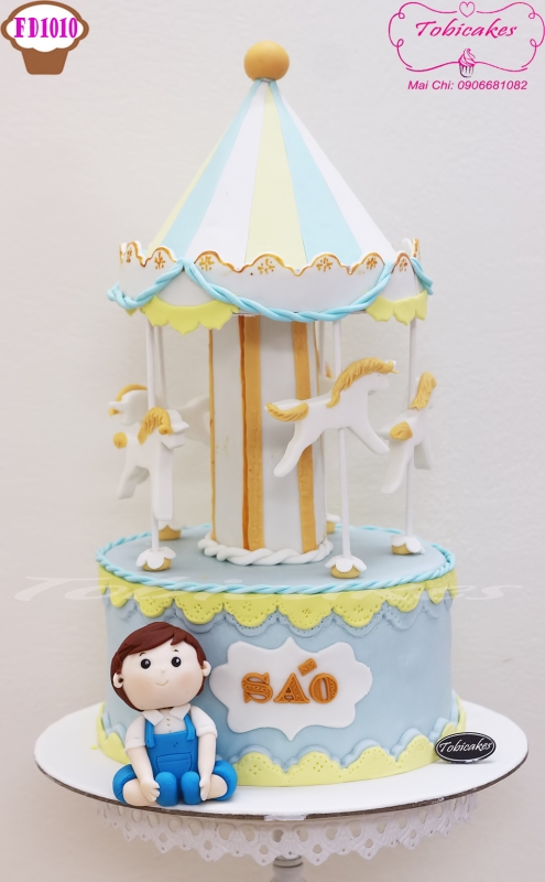 BÁNH SINH NHẬT TẠO HÌNH VÒNG QUAY NGỰA GỖ