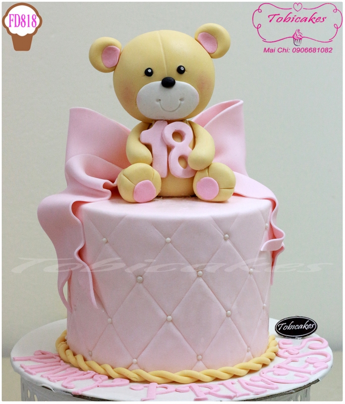 BÁNH SINH NHẬT TẠO HÌNH CHÚ GẤU ÔM SỐ 18 CUTE
