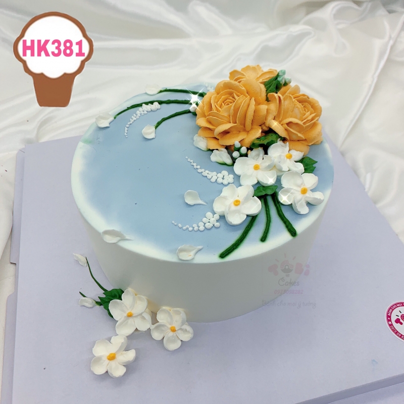 HK381 - BÁNH HOA KEM TONE NHẸ NHÀNG