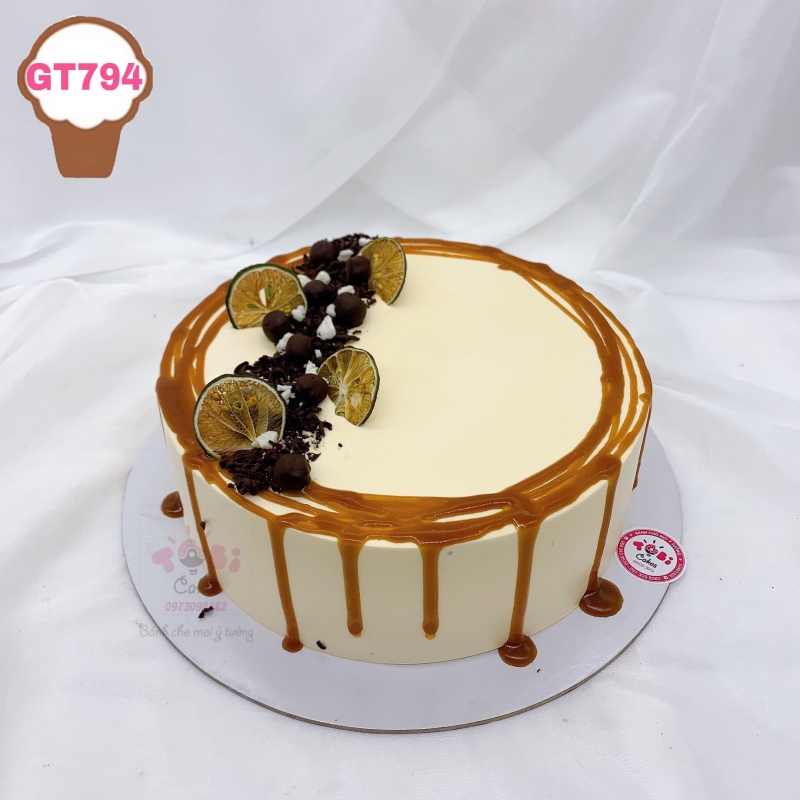 GT794 - BÁNH GATO ÂU TRANG TRÍ CARAMEL