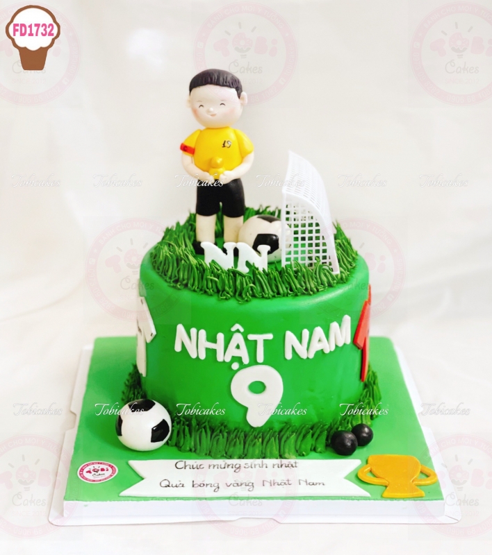 FD1732 - BÁNH SINH NHẬT TẠO HÌNH BÉ TRAI TRÊN SÂN BÓNG