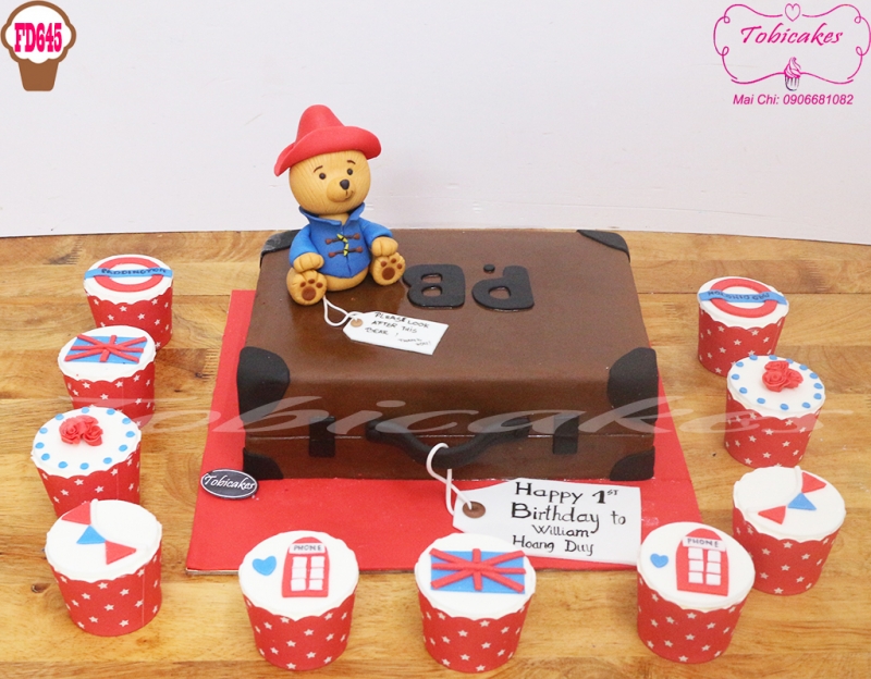 BÁNH SINH NHẬT TẠO HÌNH BÉ GẤU LONDON + 1 SET CUPCAKES
