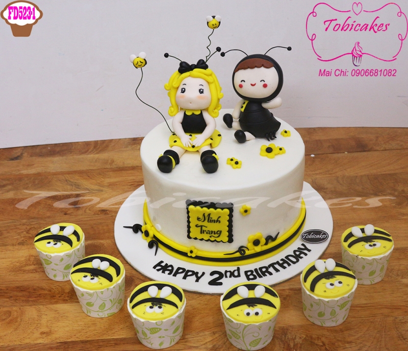 BÁNH SINH NHÂT TẠO HÌNH EM BÉ KIẾN VÀ CHI ONG + SET CUPCAKES