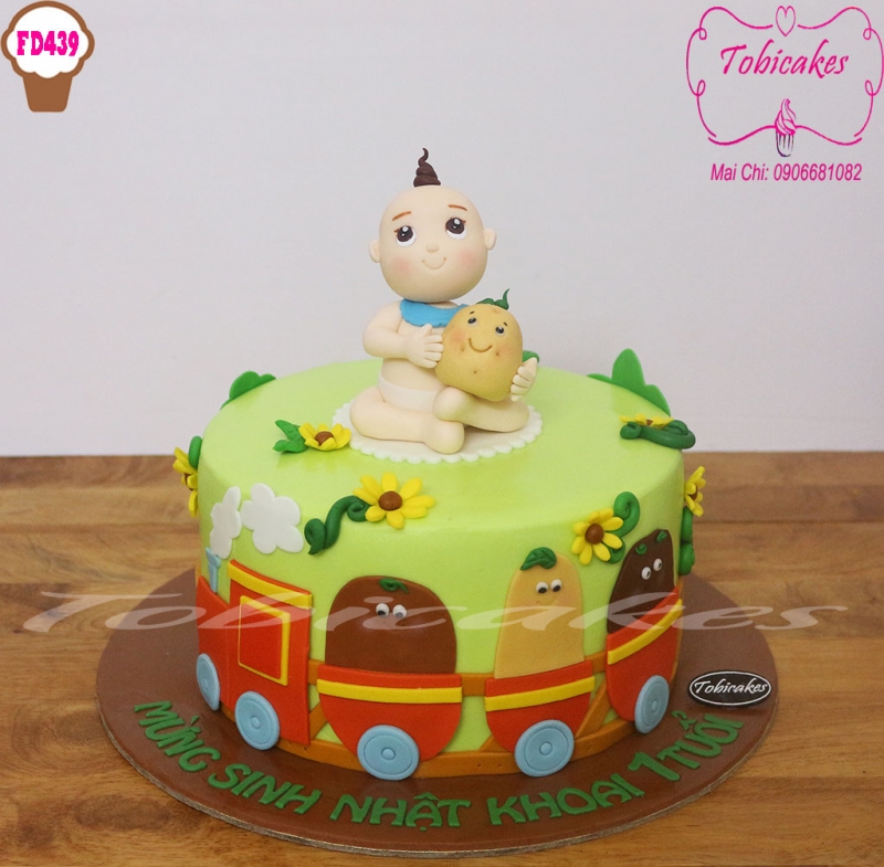 BÁNH SINH NHẬT TẠO HÌNH BÉ TRAI ÔM CỦ KHOAI TÂY