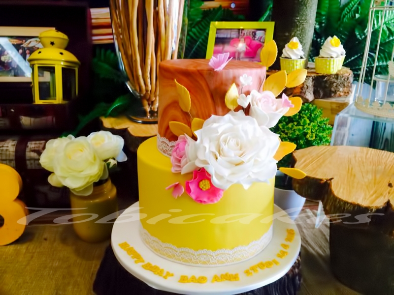 BÁNH SINH NHẬT TRANG TRÍ HOA GUM