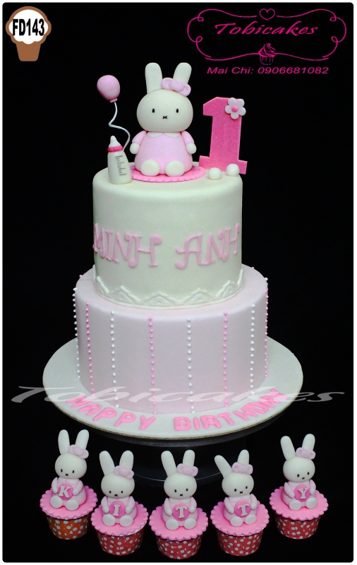 BÁNH SINH NHẬT TẠO HÌNH THỎ TRẮNG VÀ SET CUPCAKES