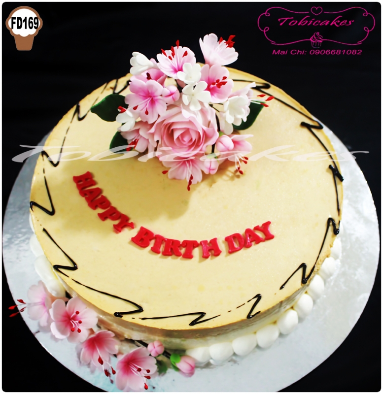 BÁNH SINH NHẬT TRANG TRÍ BẰNG HOA GUM